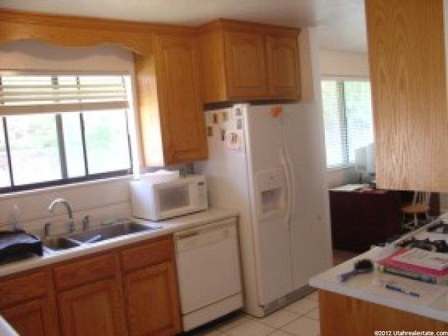 9883 Pinehurst Dr, Sandy, UT 84092 — photo 3