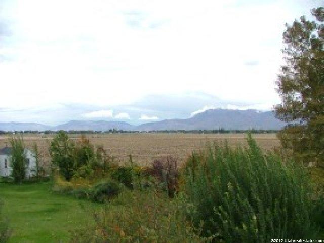 587 S 2925 W, Syracuse, UT 84075 — photo 2