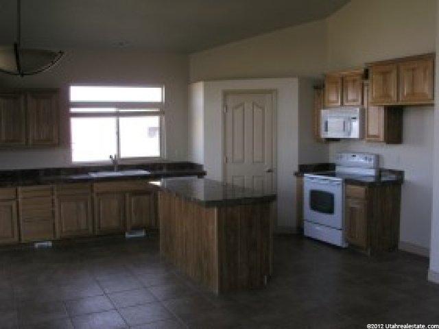 277 E Manilla Dr S, Draper, UT 84020 — photo 2