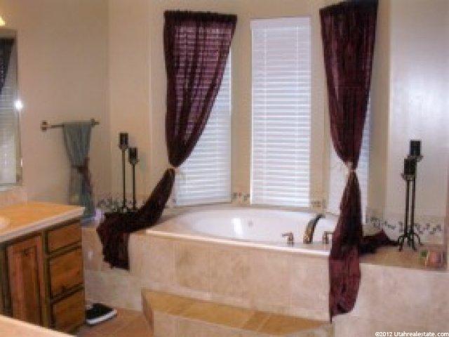 1226 N 2575 E, Layton, UT 84040 — photo 5
