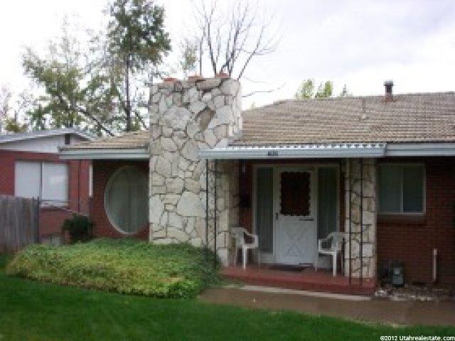 4676 S 3075 E, Holladay, UT 84117 — photo 2