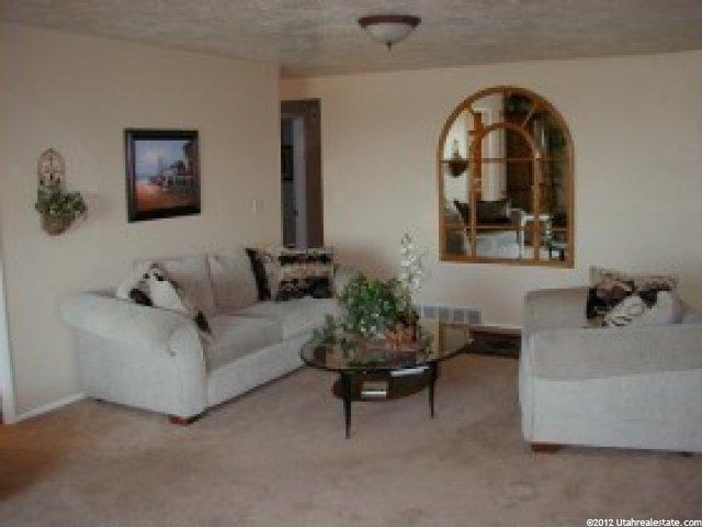 8346 Mesa Dr, Sandy, UT 84093 — photo 2