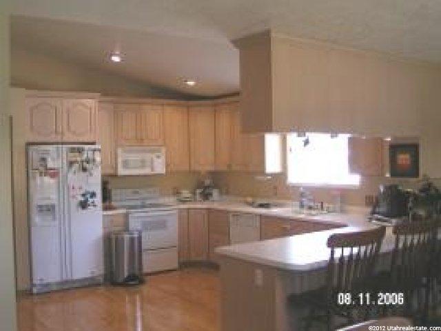 2247 E Lincoln Ct S, Holladay, UT 84124 — photo 2