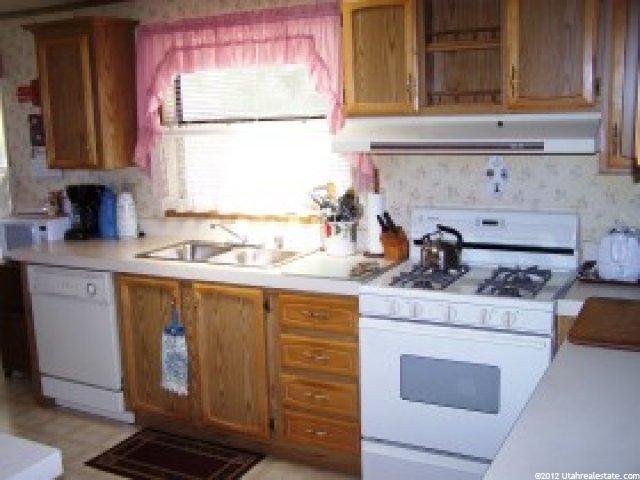 268 Eastgate Dr, Sandy, UT 84070 — photo 2