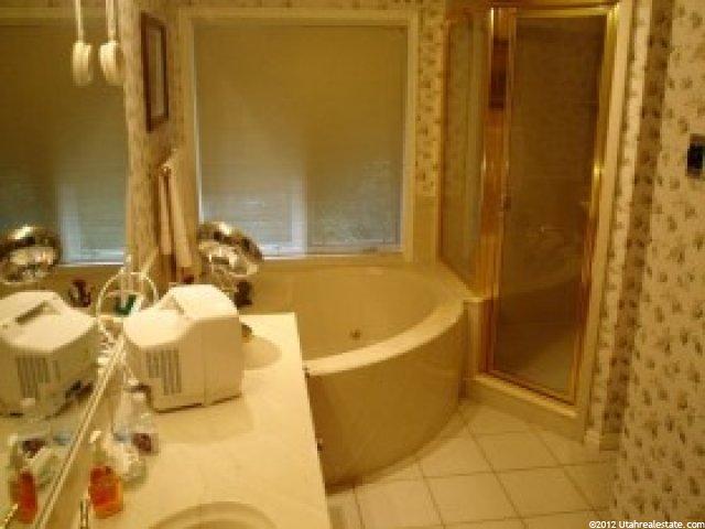 2213 Valde Neige Cir, Sandy, UT 84093 — photo 2