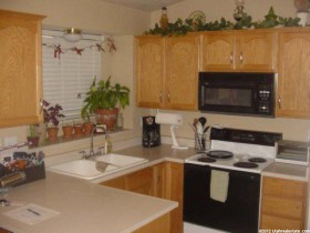 2141 S Katies Way, Clearfield, UT 84015 — photo 4