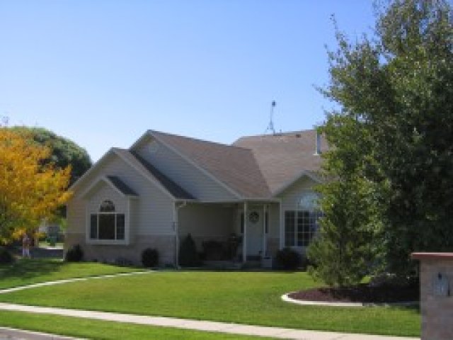 3653 W Eisenhower St, Cedar Valley, UT 84013 — photo 2