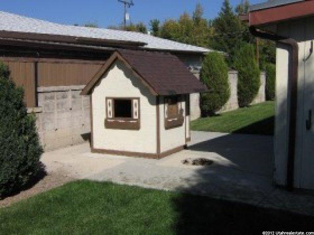545 Malibu Dr, Murray, UT 84107 — photo 3