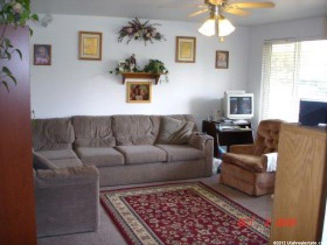 205 E Diamond St, Layton, UT 84041 — photo 4