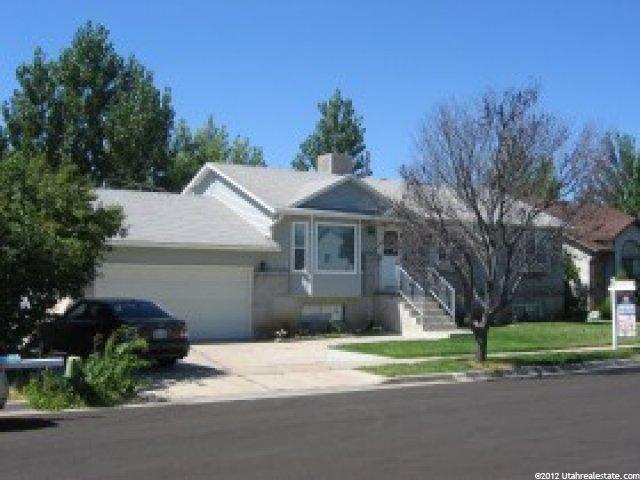 631 N 1300 W, Clinton, UT 84015 — photo 2