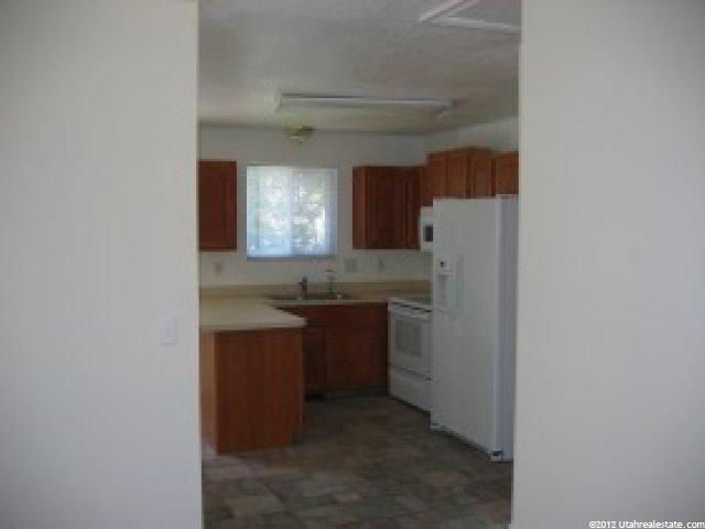 631 N 1300 W, Clinton, UT 84015 — photo 4