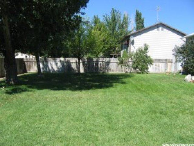 631 N 1300 W, Clinton, UT 84015 — photo 9