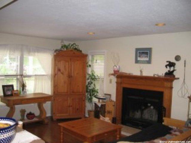 34 S 300 E, Farmington, UT 84025 — photo 2