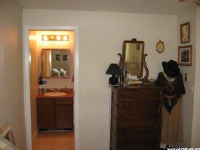34 S 300 E, Farmington, UT 84025 — photo 5