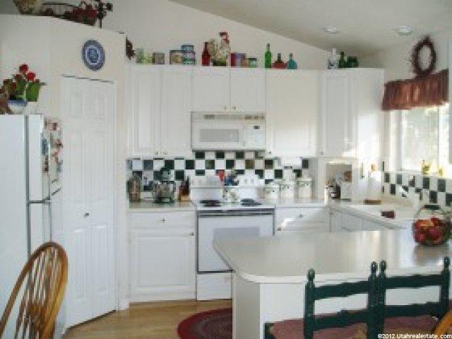 297 Williams Ln, Centerville, UT 84014 — photo 2