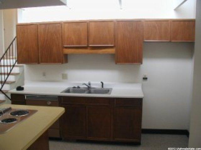 10486 Carnation Dr, Sandy, UT 84094 — photo 3