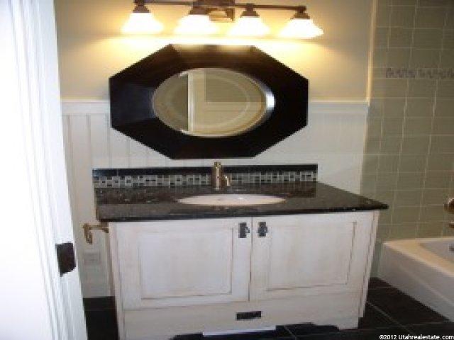 996 Suncrest Cir, Kaysville, UT 84037 — photo 8