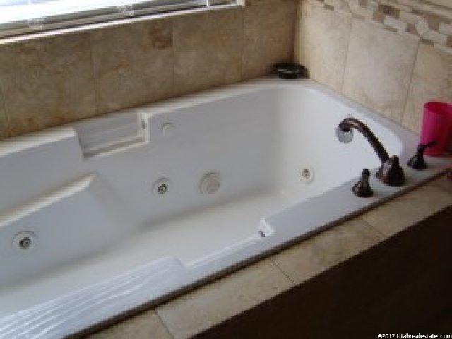 2260 E 350 N, Layton, UT 84040 — photo 9