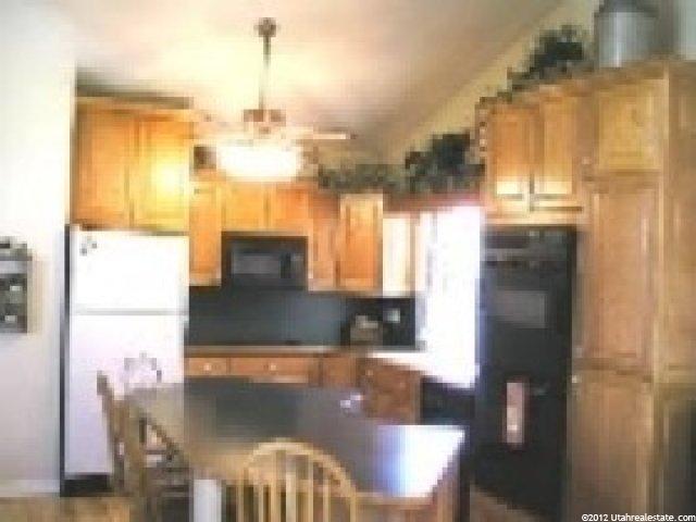 598 Patty Cir, Centerville, UT 84014 — photo 6