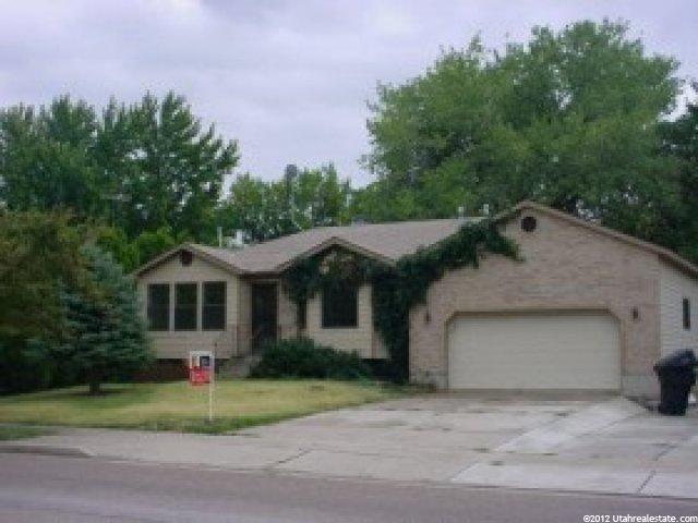 653 W 1300 N, Clinton, UT 84015 — photo 2