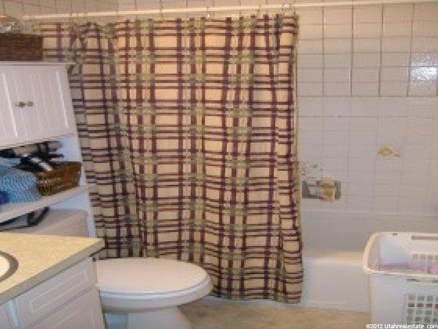 5946 S 2625 W, Roy, UT 84067 — photo 10