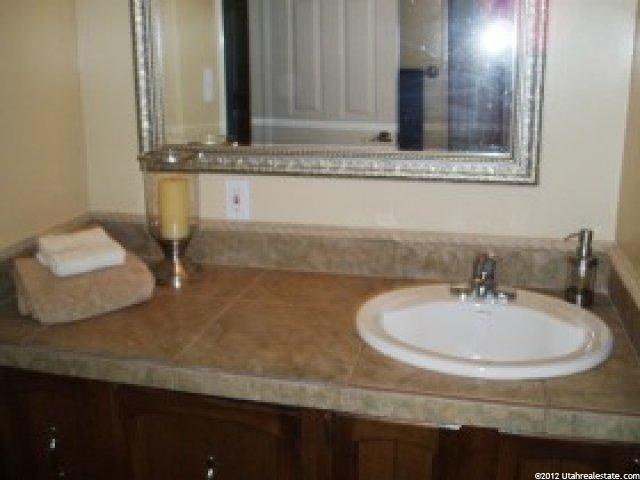 3894 S 775 W, Bountiful, UT 84010 — photo 7
