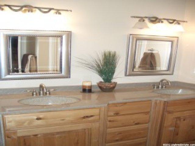 963 W 2075 S, Syracuse, UT 84075 — photo 9