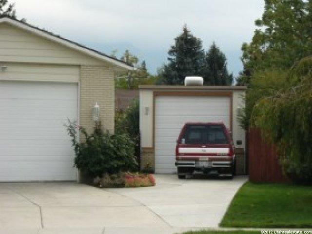 8921 Marbella Cir, Sandy, UT 84093 — photo 2
