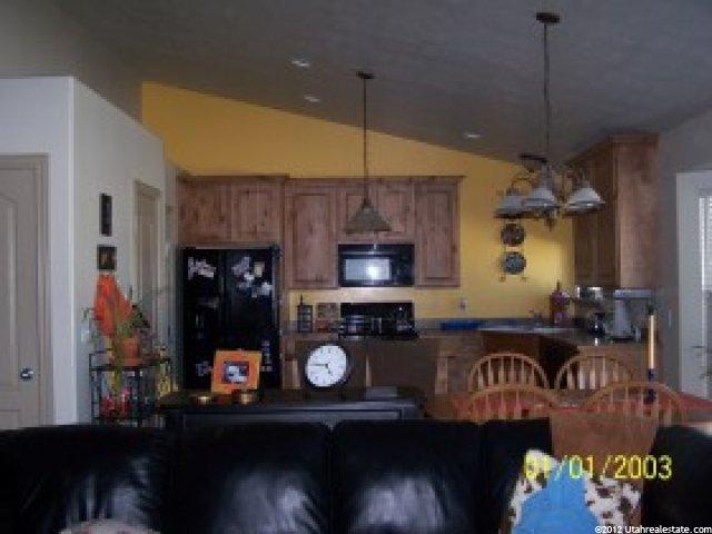 3866 Salinas Dr, Riverton, UT 84065 — photo 5