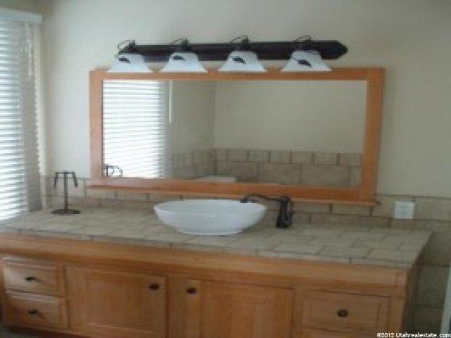 1611 Hidden Valley Rd, Sandy, UT 84092 — photo 6