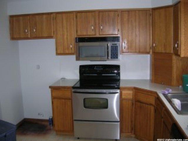 90 W 625 N, Centerville, UT 84014 — photo 3