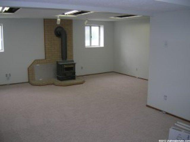 90 W 625 N, Centerville, UT 84014 — photo 5