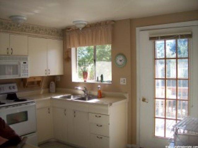 1082 Sego Lily Dr, Sandy, UT 84094 — photo 4