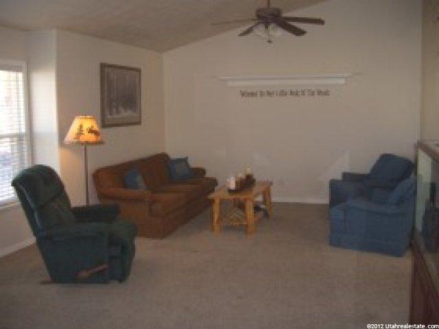 837 W 3950 S, Riverdale, UT 84405 — photo 2
