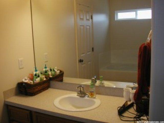 450 Maple Cir, North Logan, UT 84341 — photo 8
