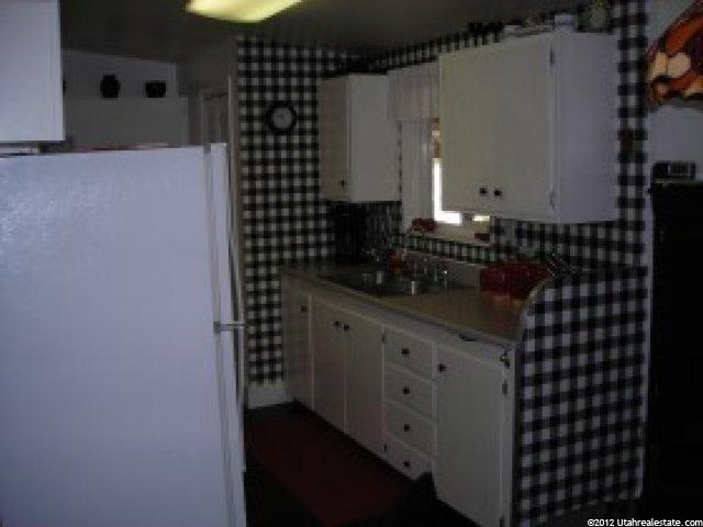 390 W 1450 N, Bountiful, UT 84010 — photo 4
