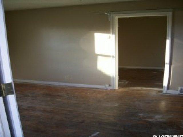 730 W Cahoon St, Ogden, UT 84401 — photo 2