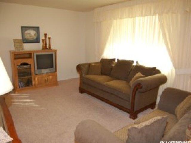 4925 S 2875 W, Roy, UT 84067 — photo 7