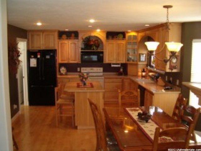 3002 Peregrine Cir, Eagle Mountain, UT 84005 — photo 2