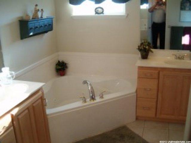 3002 Peregrine Cir, Eagle Mountain, UT 84005 — photo 9