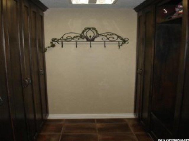 2055 Candle Tree Cv, Sandy, UT 84092 — photo 5
