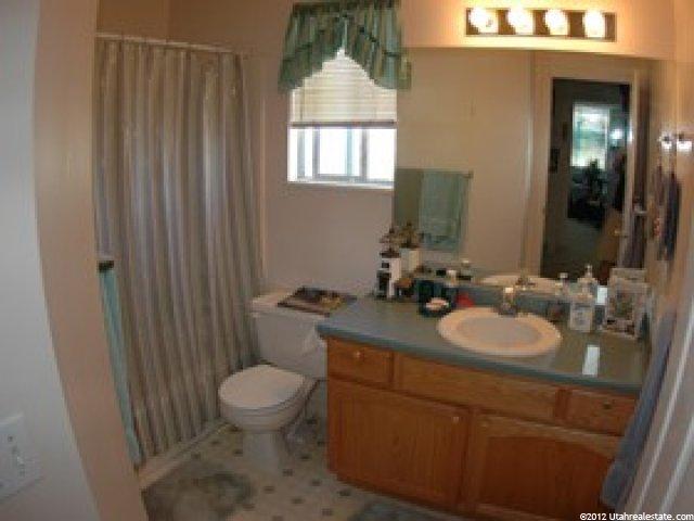 5584 S 4225 W, Roy, UT 84067 — photo 3