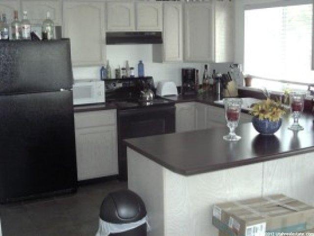 768 W 1240 N, Clinton, UT 84015 — photo 2
