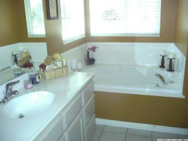 768 W 1240 N, Clinton, UT 84015 — photo 7