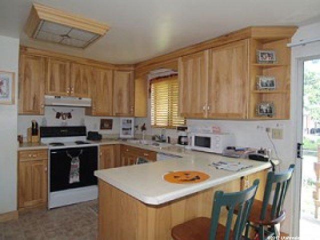 863 E Chariot Cir, Sandy, UT 84094 — photo 4
