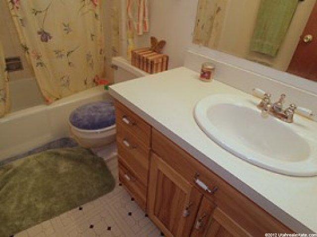 863 E Chariot Cir, Sandy, UT 84094 — photo 8