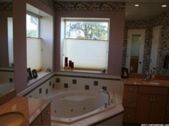 262 Main St, Teasdale, UT 84773 — photo 7