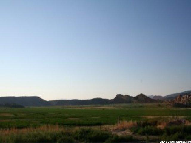 262 Main St, Teasdale, UT 84773 — photo 9