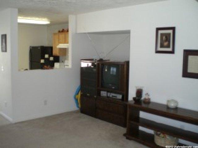 2034 N 2095 W, Clinton, UT 84015 — photo 2