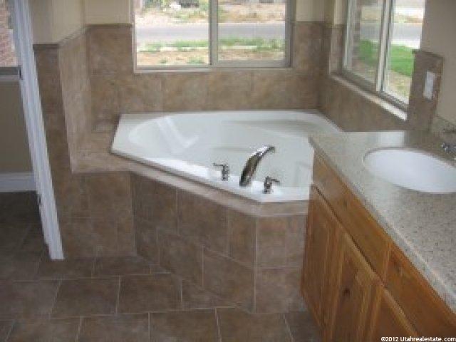 2131 S 550 W, Syracuse, UT 84075 — photo 2